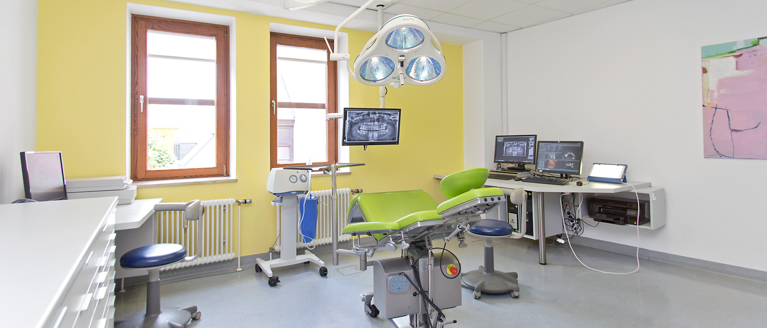 Praxisrundgang Mund-, Kiefer-, Gesichts- und Oralchirurgie Weiden