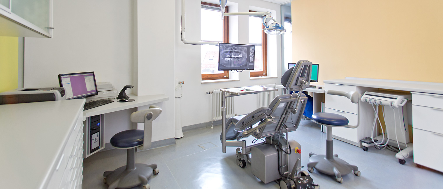 Praxisrundgang Mund-, Kiefer-, Gesichts- und Oralchirurgie Weiden